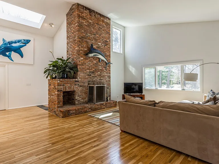 10 Oakwood Ct — Photo 13