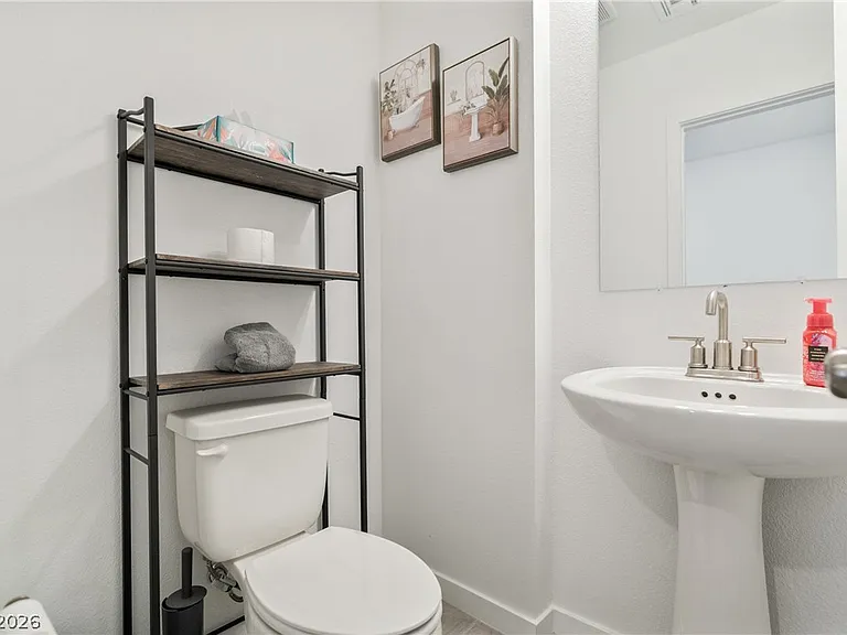 222 Krameria Ave — Photo 5