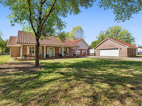 2nd image of 10581 Brady Ln