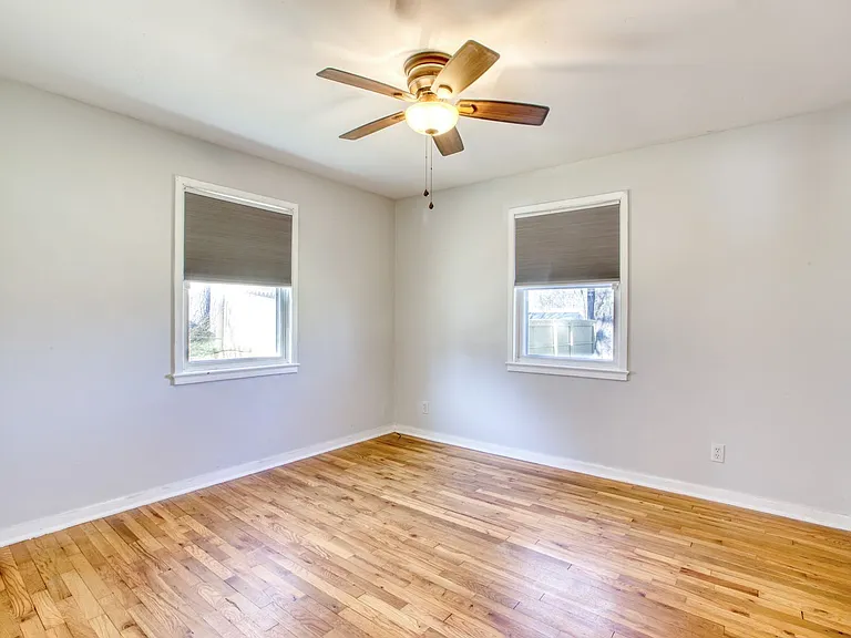124 Mayflower St — Photo 10