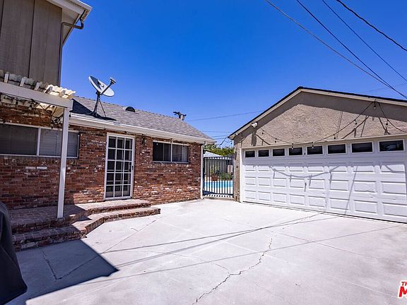 4th image of 7840 McConnell Ave