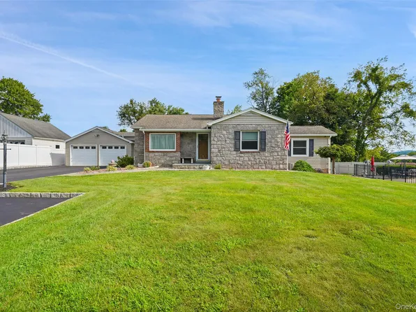 36 Ernhofer Drive, Carmel, NY 10512