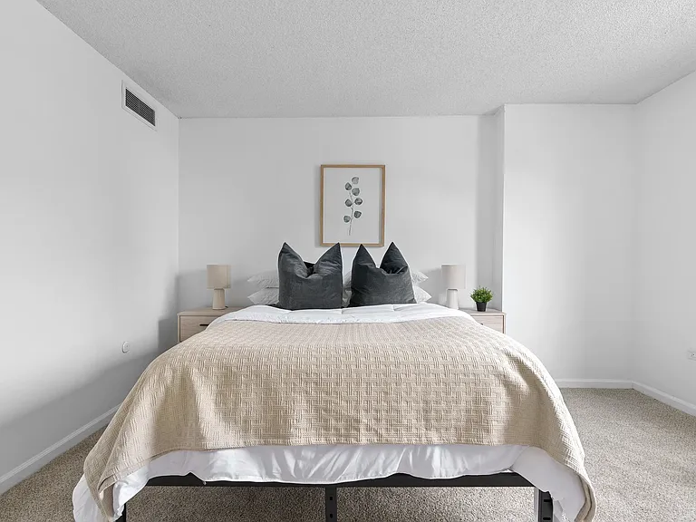 1020 15th St #16G — Photo 18
