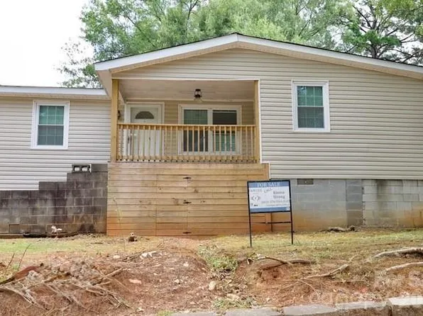 108 Dye St, Chester, SC 29706