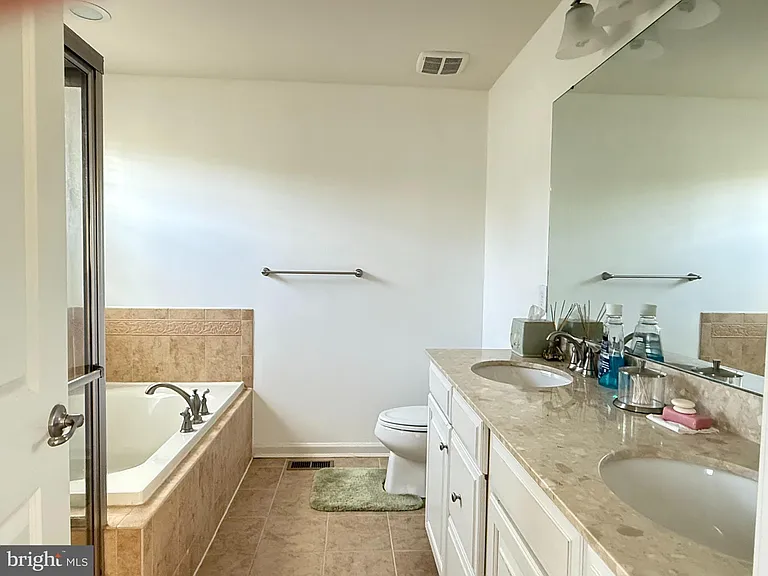 1285 Madison Ln — Photo 8