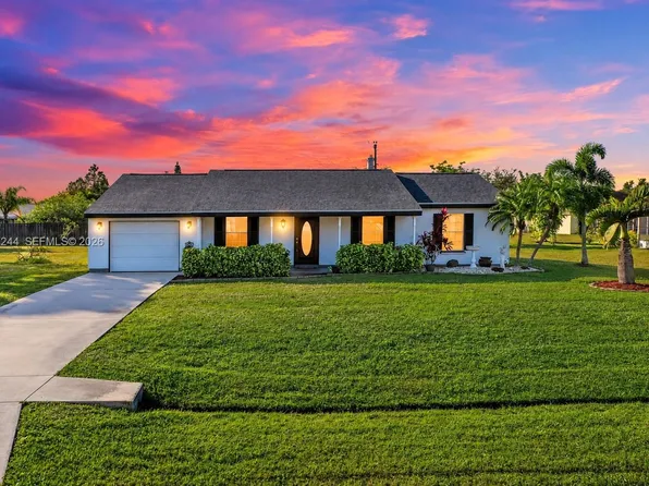 532 SE Whitmore Dr, Port Saint Lucie, FL 34984