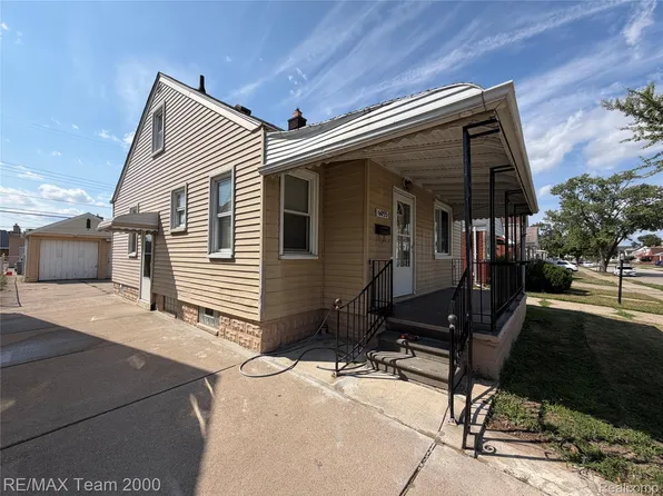 6055 Kendal St, Dearborn, MI 48126