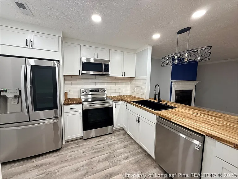 392 Bubble Creek Ct #6 — Photo 4