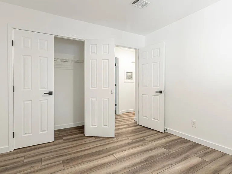 545 Oakview Rd — Photo 11