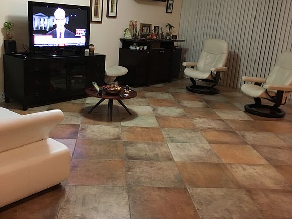2nd image of 11909 Glenmore Dr