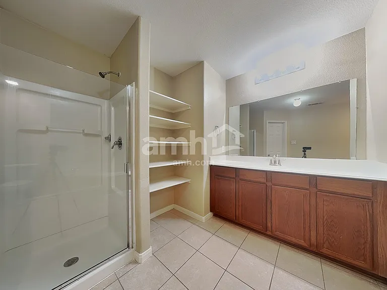 501 Hidden Dale Dr — Photo 11