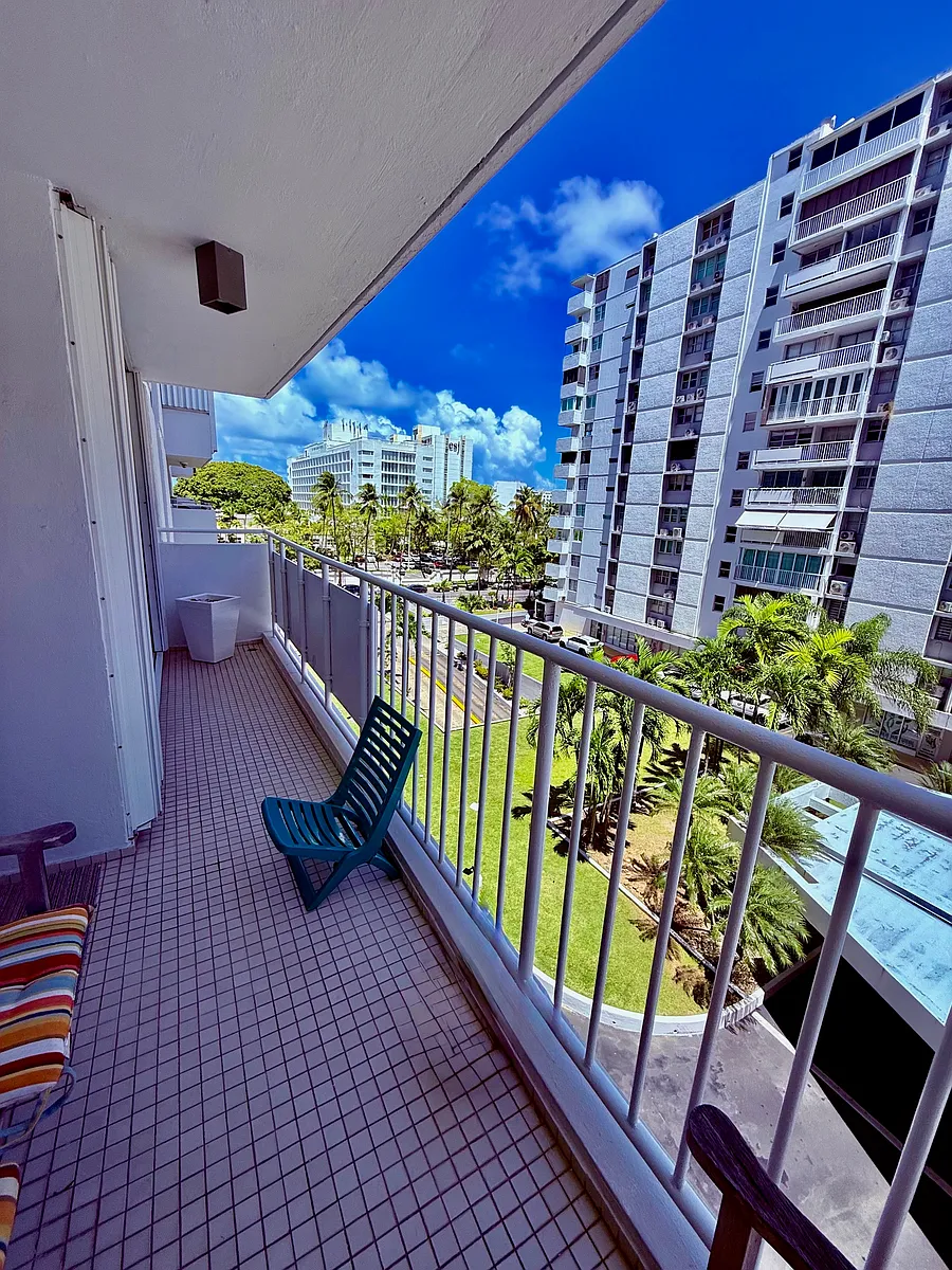 Building Photo - 6400 Isla Verde Ave #4AWT