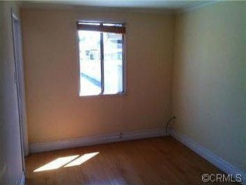 3rd image of 2219 N Buena Vista St