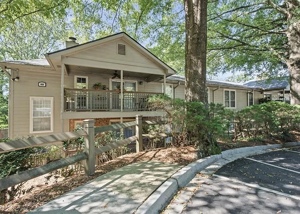 2901 Lenox Rd NE #603