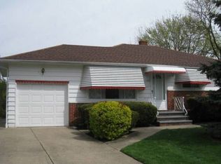 7349 Maplewood Rd, Parma, OH 44130