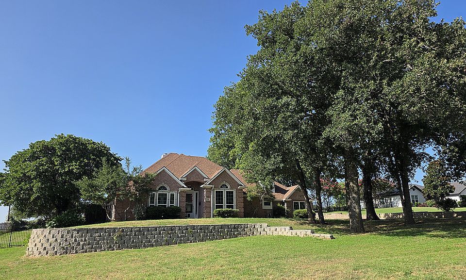 1st image of 501 Post Oak Dr