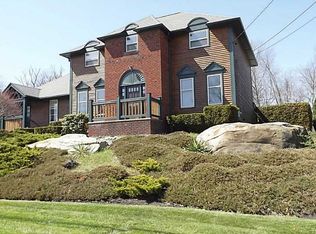 10 Kimberly Ann Dr, Smithfield, RI 02828