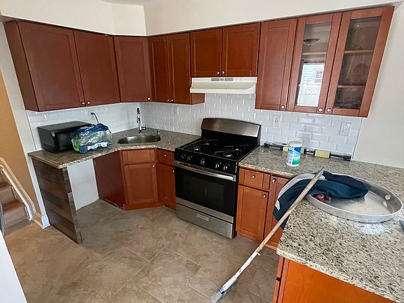 3rd image of 251 Ada Dr