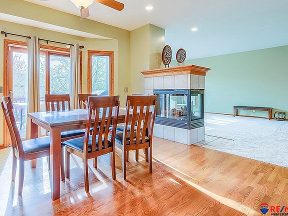 3rd image of 215 Castle Pine Dr