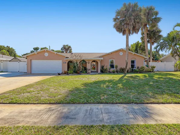 559 N Sonora Cir, Indialantic, FL 32903