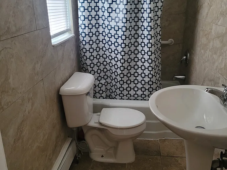 604 Freeman St #2A — Photo 6