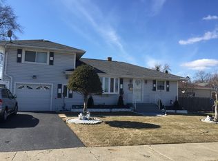 704 Washington Park, Waukegan, IL 60085