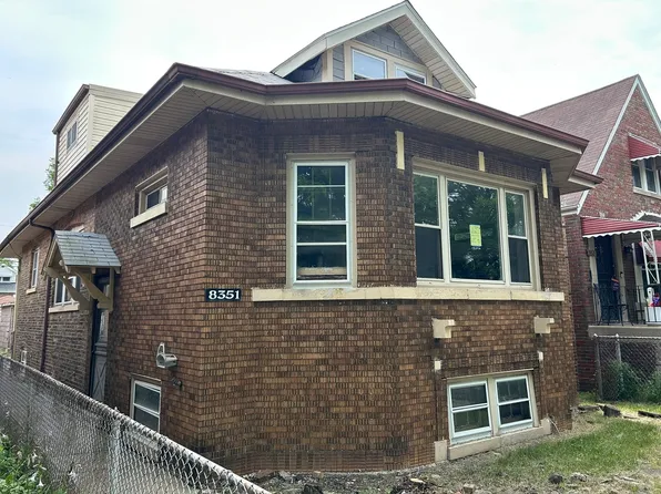 8351 S Paxton Ave, Chicago, IL 60617