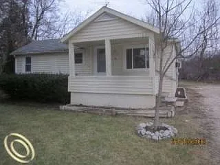 735 Gouchnour St photo 1