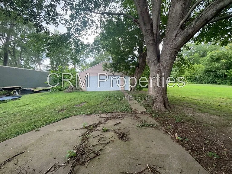 714 E Vaile Ave — Photo 29