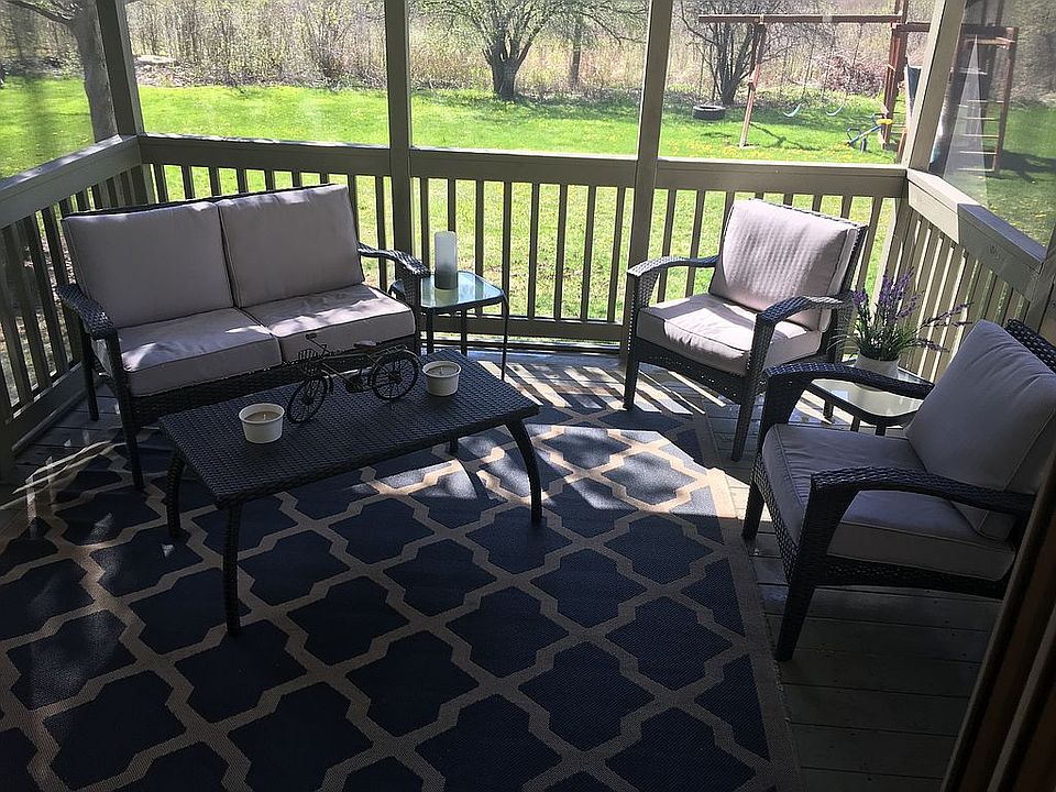1st image of 3184 Honeysuckle Dr