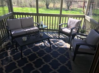 3184 Honeysuckle Dr, Ann Arbor, MI