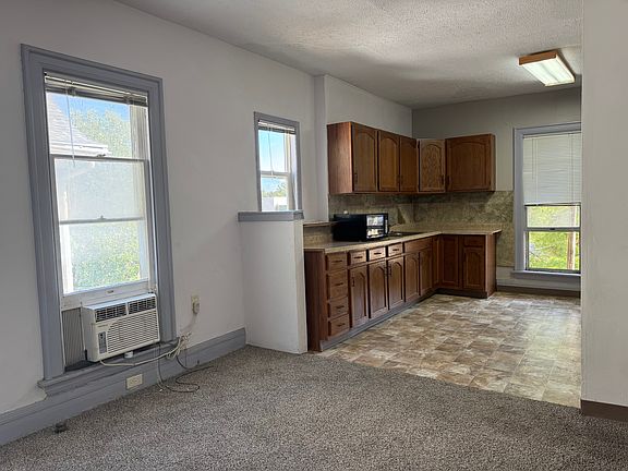 Living Rm into Kitchen