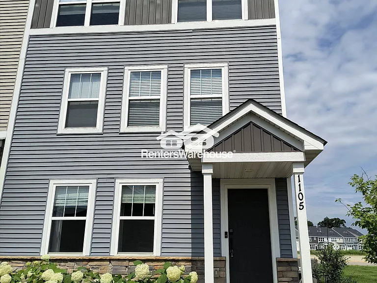 1105 Farrier Rd — Photo 1