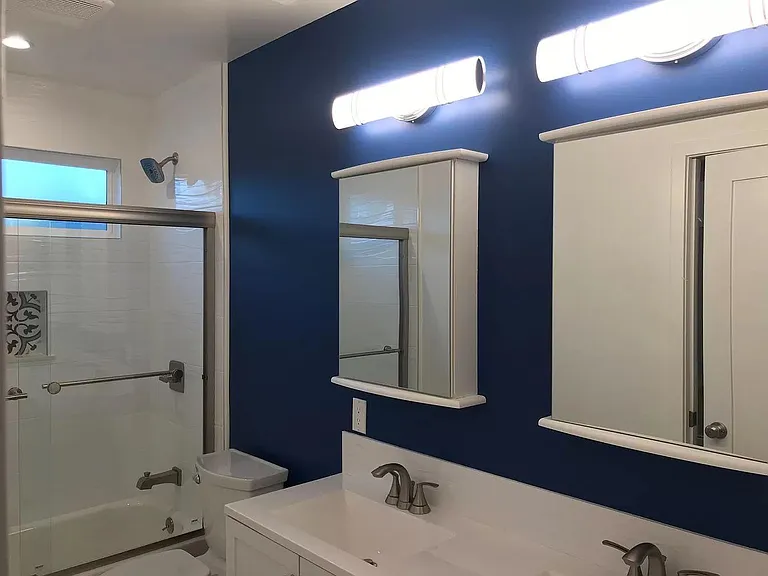 6927 Cozycroft Ave — Photo 6