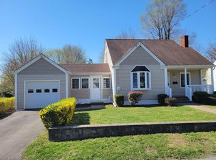 62 Lindbergh Pl, Poughkeepsie, NY 12603