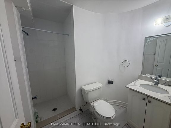 5th image of 123 Morgan Ave Basement 1