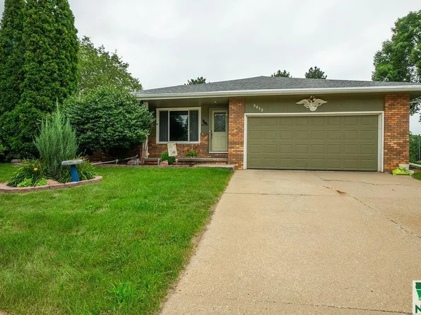 3612 Juniper Ct, Sioux City, IA 51106