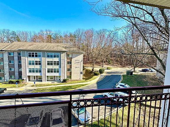 4th image of 2219 N Van Dorn St #303