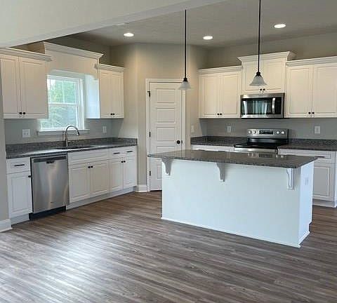 4th image of 768 Viburnum Ct