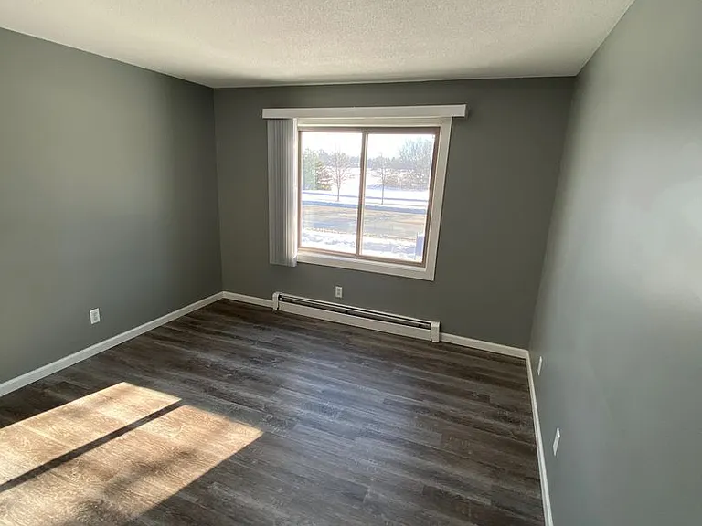 42nd Ave Apartment — Photo 15