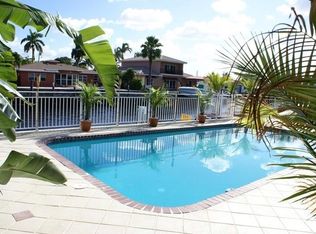 2280 SE 8th Ct, Pompano Beach, FL 33062