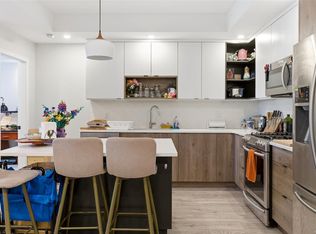 950 Whirlaway Cres #304, Langford, BC V9B 0Y3