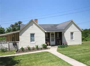 393 Fairport Nursery Rd, Painesville, OH 44077