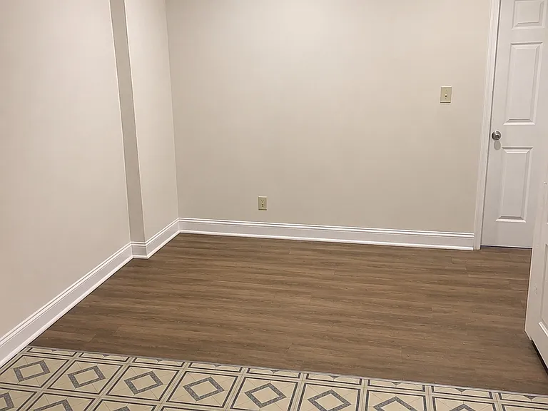 136 E Franklin St #2 — Photo 3