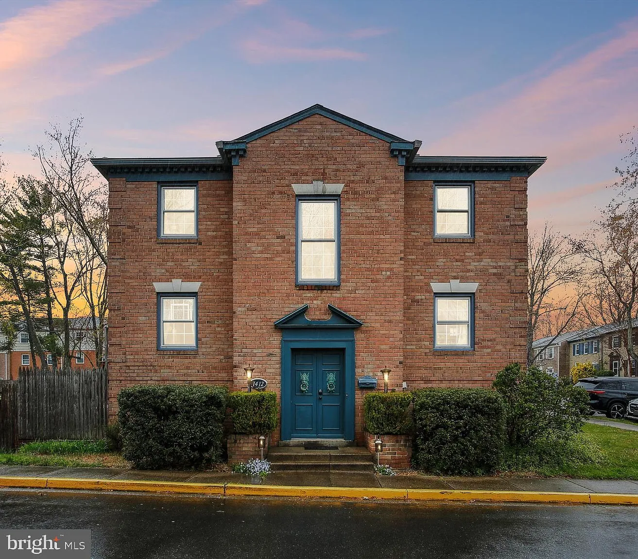 1412 Admiral Dr photo 1