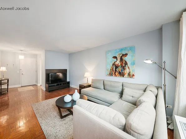 200 Riverside Blvd APT 309, New York, NY 10069