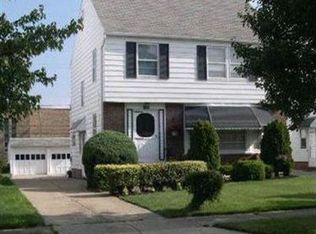 4469 Baintree Rd, University Heights, OH 44118