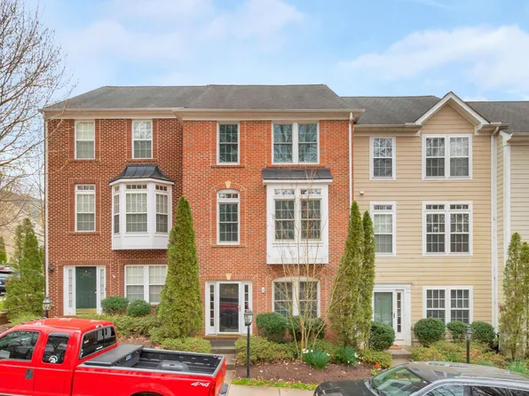 902 Rainier Rd, Charlottesville, VA 22903