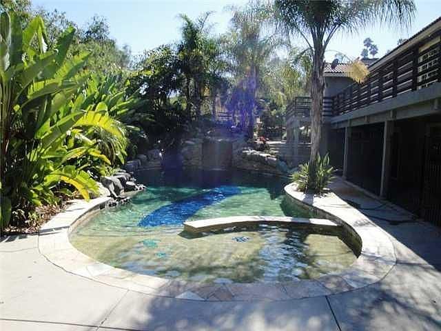 2nd image of 1608 Montgomery Dr