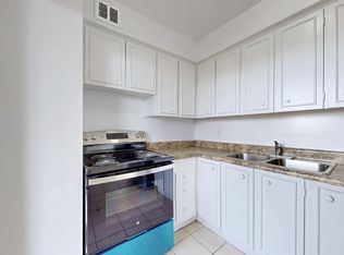 Lambeth House, Toronto, ON M2R 2C3